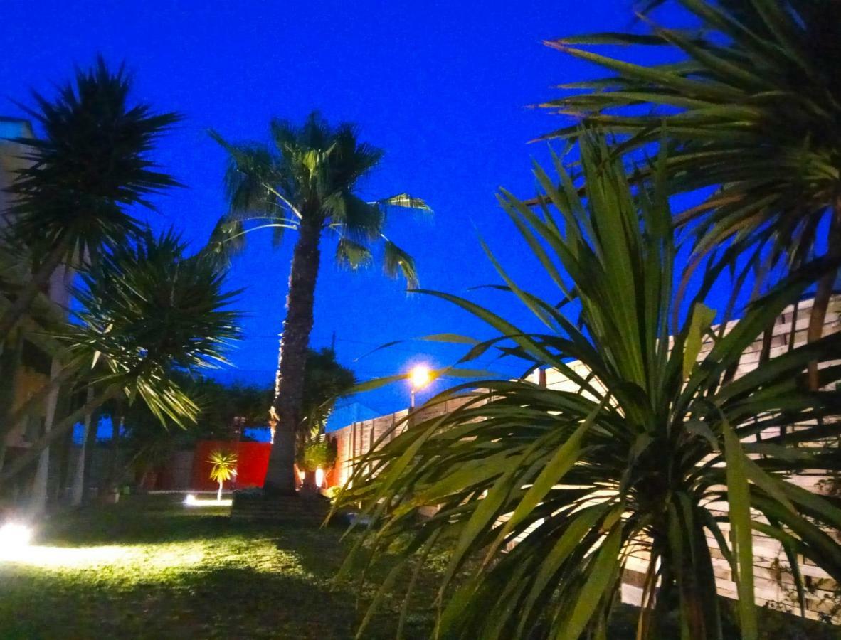 Casablanca El Petit Hotel Deltebre Eksteriør billede